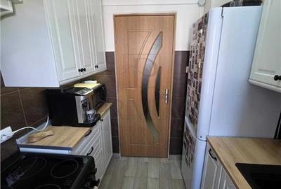Apartament cu 3 camere semidecomandat în Gheorghe Lazăr - 4
