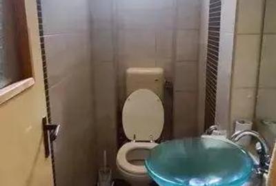 Apartament cu 4 camere decomandat în Dâmbu Pietros