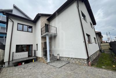 Casă individuală cu 8 camere în Calea Poplăcii