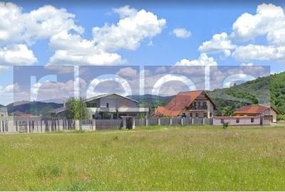 Teren de 650 mp, în Central - 8