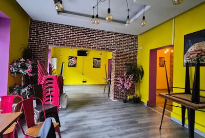 Imobil parter  - zona centrala -str Decebal colt cu Mircea cel Batran/84 mp - 4