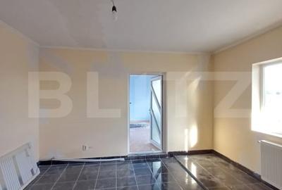 Apartament de vanzare, cu 3 camere, semidecomandat, 84 mp, zona Centrala! - 2