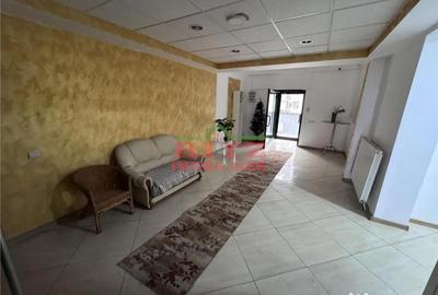 Spațiu comercial, de 372 mp, în Tineretului - 5