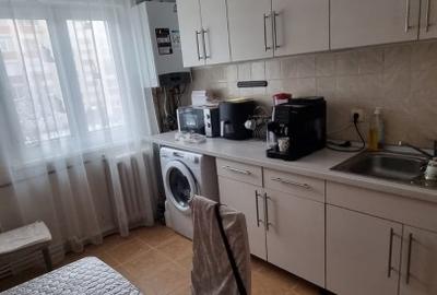 Apartament cu 3 camere, 80 mp, renovat complet, Reșița, Bld. Republicii - 7