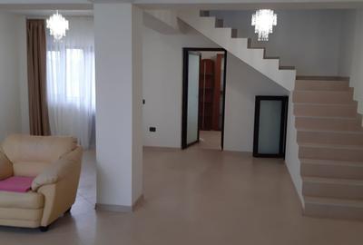 Casă cu 4 camere în Poroschia