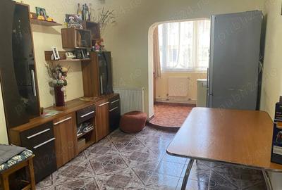 Apartament cu 3 camere decomandat în Central - 1