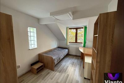Apartament cu 4 camere decomandat în Turnișor - 2