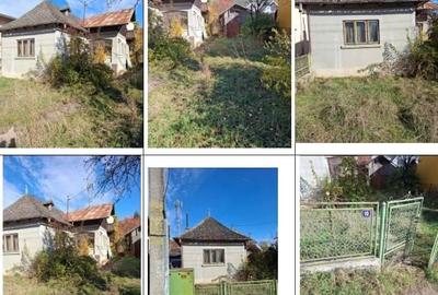 Casă cu 2 camere cu Teren 2000 Mp în Central
