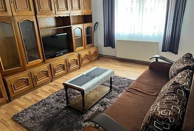 Apartament cu 3 camere situat in Tractorul - 5