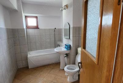 Apartament cu 3 camere decomandat în Central - 1