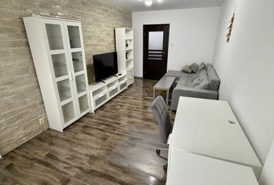 Apartament cu 3 camere decomandat în Giurgiului