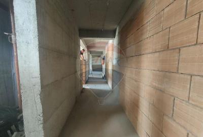 Apartament de vanzare cu gradina - 1