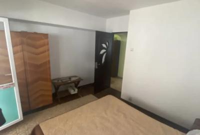 Apartament cu 3 camere decomandat în Filiași - 6