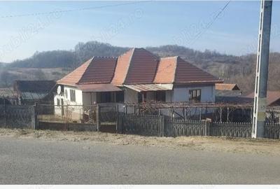 Casă cu 4 camere în Cojmănești - 1