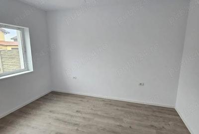 Casă cu 1 camere cu Teren 660 Mp în Sânandrei - 2