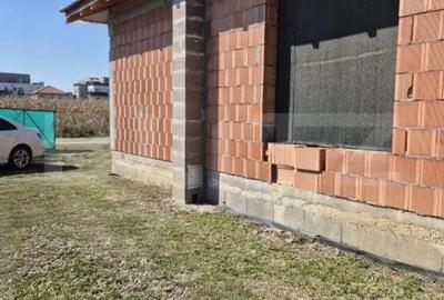 Casă cu 3 camere cu Teren 1500 Mp în Unirii - 8