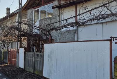 Casă cu Teren 1066 Mp în Doicești - 6