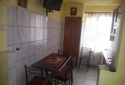 Vand apartament cu doua camere etaj 1 - 1