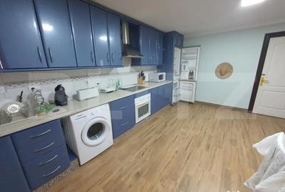Casă cu 4 camere cu Teren 1500 Mp în Central - 2