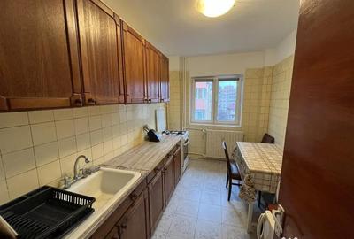 Apartament cu 2 camere decomandat în Tei - 8