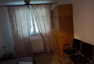 Proprietar,apartament 3 cam Vila(nr.31),Pajura,str.Presei,renovat,et.2 - 6