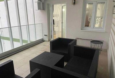 Apartament cu 2 camere semidecomandat în Tractorul - 7
