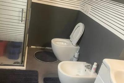 Casă cu 5 camere cu Canalizare în Central - 6