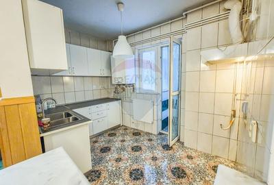 Apartament cu 4 camere semidecomandat în Central - 18