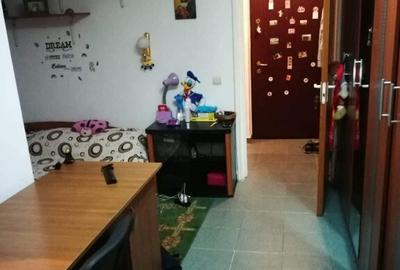 Proprietar. La METROU Costin Georgian, Garsoniera Etaj 2/4 - 6