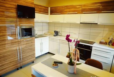 Apartament cu 4 camere decomandat, mobilat în Central - 13