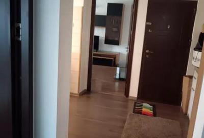 Apartament cu 3 camere decomandat în Sărari - 2
