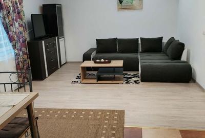 Apartament cu 2 camere semidecomandat în Apărătorii Patriei