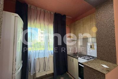 Apartament cu 2 camere semidecomandat, mobilat în Decebal - 5