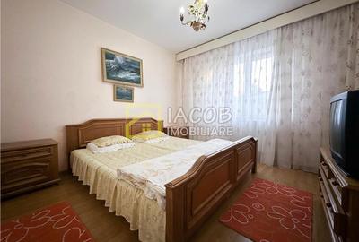 Apartament 3 camere de inchiriat ? Bacau, Str. Panselelor - 6