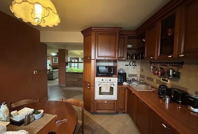 Casă cu 4 camere în Subcetate - 13