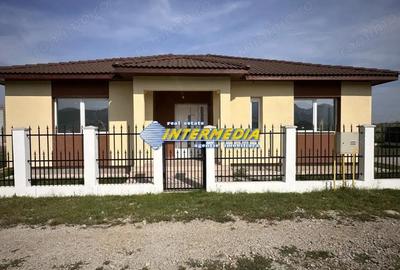 Casă cu 4 camere cu Teren 504 Mp în Micești - 3