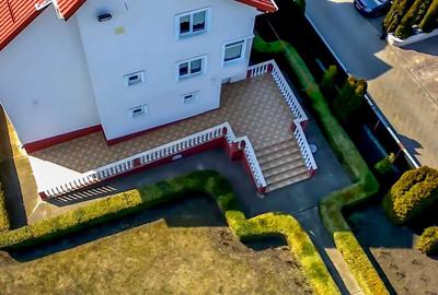 Casă cu 4 camere în Central - 2