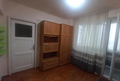 Garsonieră decomandată în 1 Mai - 4