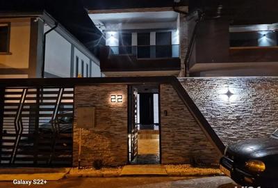 Casă cu Teren 500 Mp în Central - 3