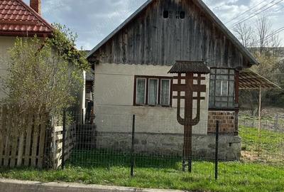 Casă cu Teren 1200 Mp în Bociu - 1