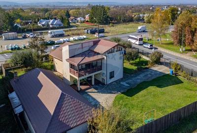 Vila cu 7 camere de vanzare in zona Centrala Ora?ul BUHU?I Vila cu 7 camere de vanzare in zona Centrala Ora?ul BUHU?I - 1