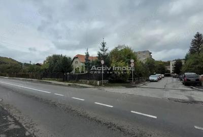 Casă cu Teren 539 Mp în Sovata - 2