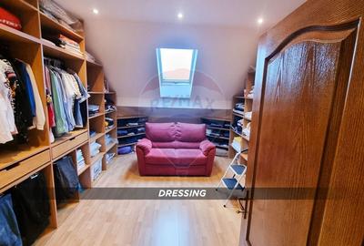 Casă cu 10 camere cu Teren 1400 Mp în Independenței - 39