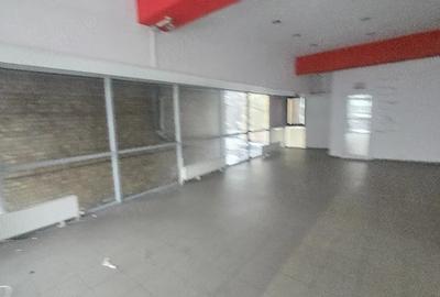 Spațiu comercial, de 450 mp, în Central - 6