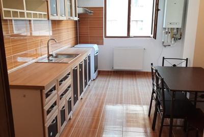 Apartament cu 3 camere decomandat în Central - 3