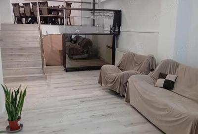 Casă cu 8 camere cu Teren 776 Mp în Central - 1