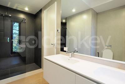 Vedere Panoramica | Apartament insorit cu 4 camere, 4 bai | 224mpc - 25