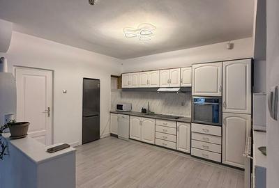 Casă cu 5 camere cu Teren 1372 Mp în Central - 12