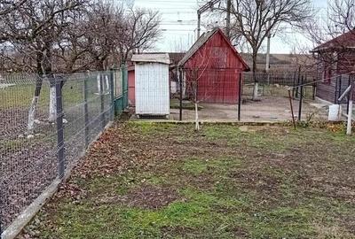 Casă cu 2 camere cu Teren 892 Mp în Băcia - 1