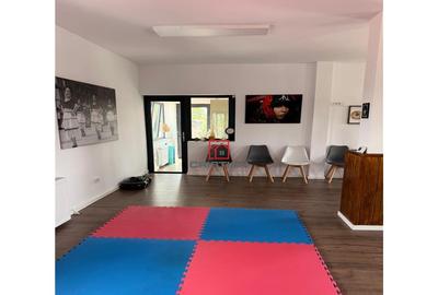 Spațiu comercial, de 90 mp, în Central - 10